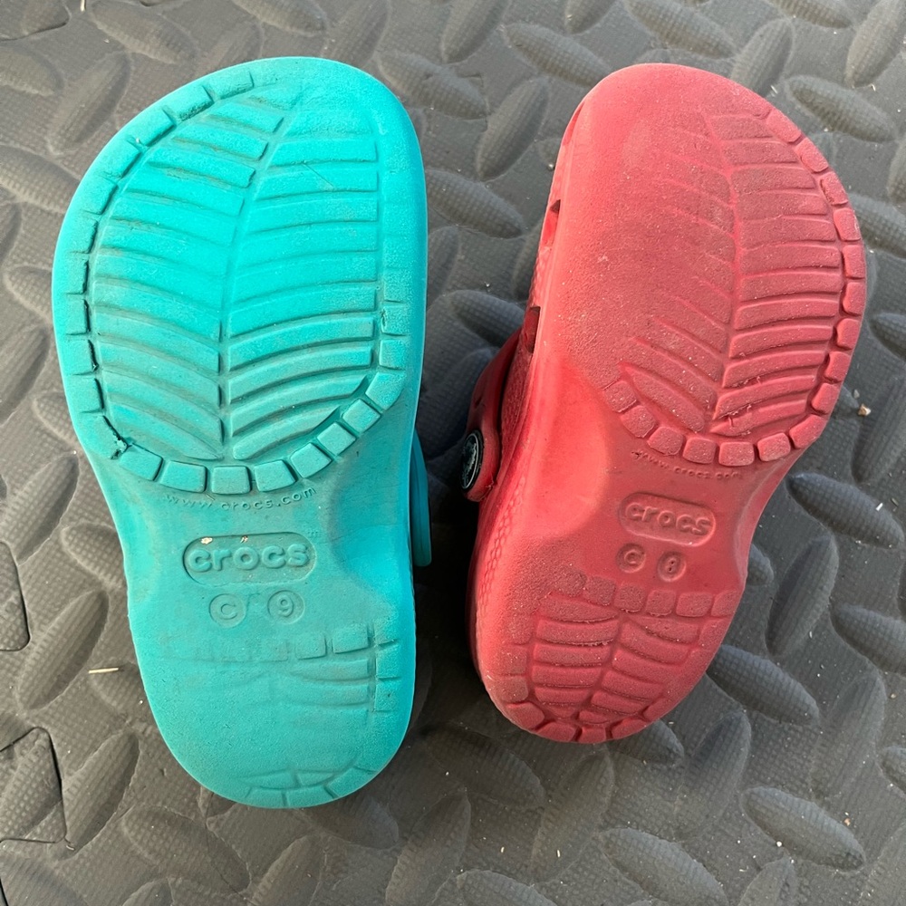 Crocs toddler 8c and 9c lot